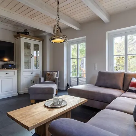 펜션 Reetdachhaus Steuerbord & Backbord Reetdachhaus Sandhus Steuerbord