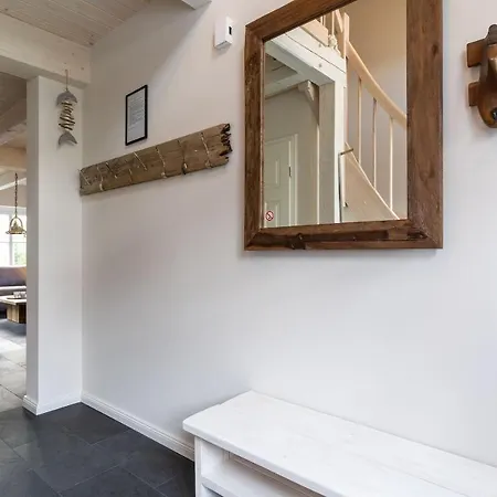 Prázdninový dům Reetdachhaus Steuerbord & Backbord Reetdachhaus Sandhus Steuerbord *